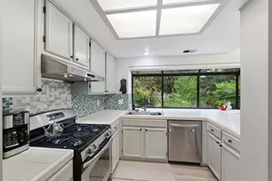 2561 Yerba Bank, San Jose, CA 95121 - Photo 15