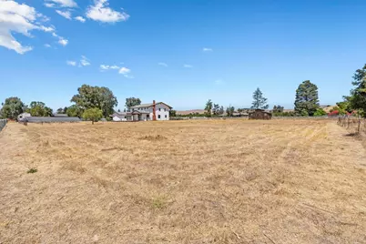 141 Arroyo Seco Dr, Hollister, CA 95023 - Photo 49