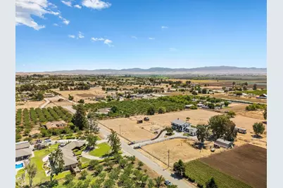 141 Arroyo Seco Dr, Hollister, CA 95023 - Photo 37