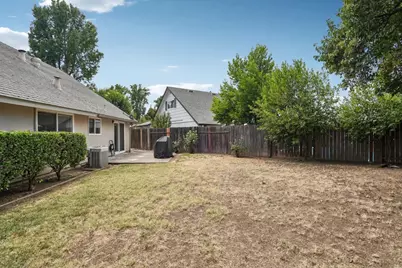 9021 Posada Way, Sacramento, CA 95826 - Photo 33
