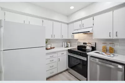 1251 E Fremont Ter, Sunnyvale, CA 94087 - Photo 11