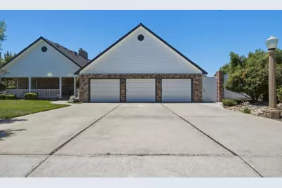 2020 Sunset Dr, Hollister, CA 95023 - Photo 13