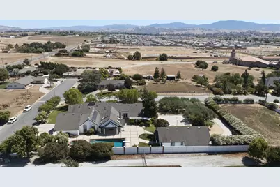 2020 Sunset Dr, Hollister, CA 95023 - Photo 85