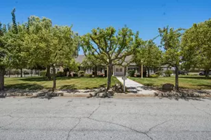 2020 Sunset Dr, Hollister, CA 95023 - Photo 5