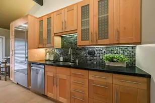 184 Sand Hill Cir, Menlo Park, CA 94025 - Photo 15