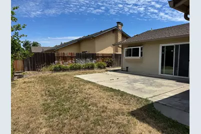3437 Estate Dr, Stockton, CA 95209 - Photo 3