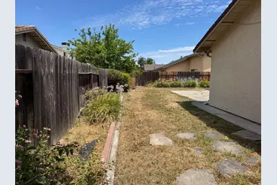 3437 Estate Dr, Stockton, CA 95209 - Photo 21