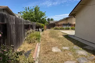 3437 Estate Dr, Stockton, CA 95209 - Photo 21