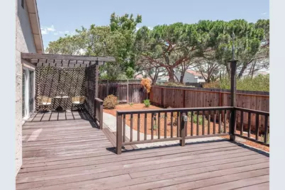 550 Anchor Cir, Redwood City, CA 94065 - Photo 23