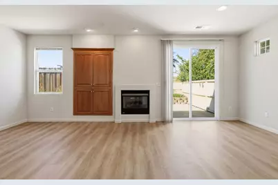 2 Churchill Cir, Salinas, CA 93906 - Photo 9
