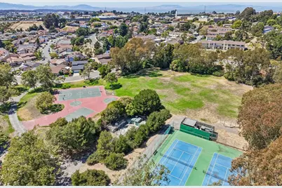 16 Greenview Ln, Richmond, CA 94803 - Photo 33