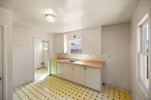 306 9th St, Pacific Grove, CA 93950 - Photo 11