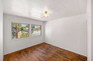 306 9th St, Pacific Grove, CA 93950 - Photo 7