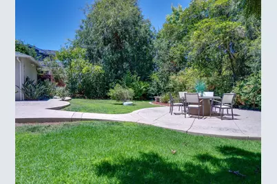 495 Arboleda Dr, Los Altos, CA 94024 - Photo 39