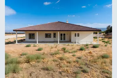 1805 W Columbia Way, Lancaster, CA 93534 - Photo 15