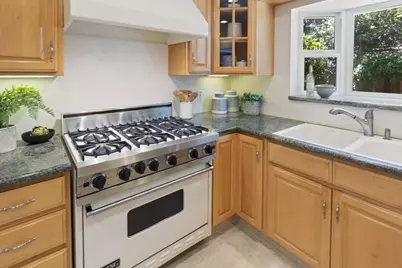 1128 Hawthorne Dr, San Mateo, CA 94402 - Photo 21