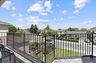 1128 Hawthorne Dr, San Mateo, CA 94402 - Photo 31