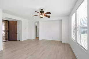 5176 W Oslin Ave, Fresno, CA 93722 - Photo 5