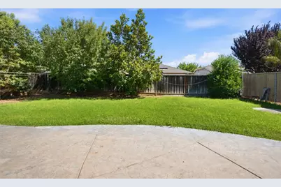 5176 W Oslin Ave, Fresno, CA 93722 - Photo 33