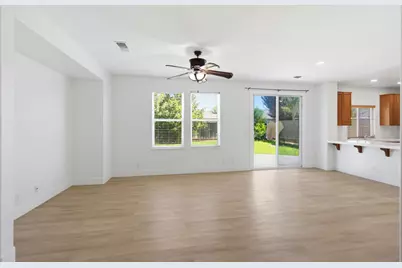 5176 W Oslin Ave, Fresno, CA 93722 - Photo 7