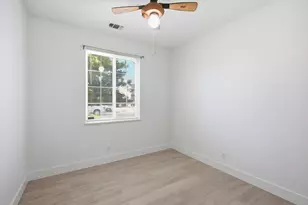 5176 W Oslin Ave, Fresno, CA 93722 - Photo 17