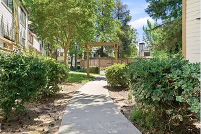 1377 Yamada Dr, San Jose, CA 95131 - Photo 27