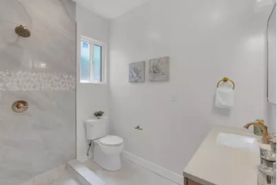 727 Lakehaven Dr, Sunnyvale, CA 94089 - Photo 23