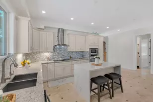 727 Lakehaven Dr, Sunnyvale, CA 94089 - Photo 13