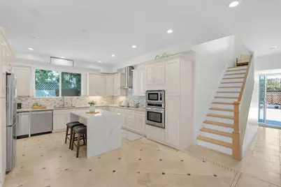 727 Lakehaven Dr, Sunnyvale, CA 94089 - Photo 11