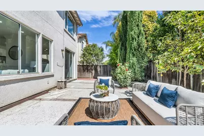 1215 Mayberry Ln, San Jose, CA 95131 - Photo 19