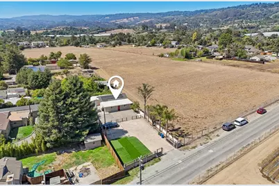 9 Hughes Rd, Watsonville, CA 95076 - Photo 37