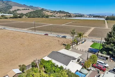9 Hughes Rd, Watsonville, CA 95076 - Photo 39