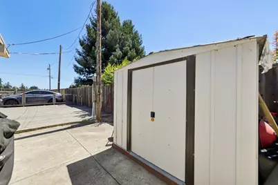 9 Hughes Rd, Watsonville, CA 95076 - Photo 33