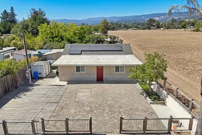9 Hughes Rd, Watsonville, CA 95076 - Photo 35