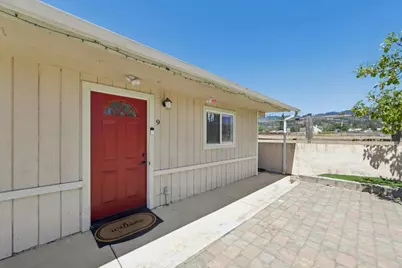 9 Hughes Rd, Watsonville, CA 95076 - Photo 5