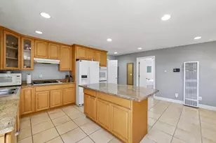9 Hughes Rd, Watsonville, CA 95076 - Photo 17