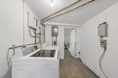 9 Hughes Rd, Watsonville, CA 95076 - Photo 31