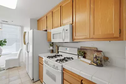 601 Baltic Cir 607, Redwood City, CA 94065 - Photo 3