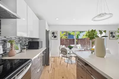 1594 Brookvale Dr, San Jose, CA 95129 - Photo 17