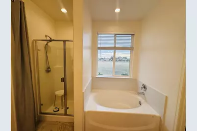1952 Gus Villalta Dr, Los Banos, CA 93635 - Photo 39