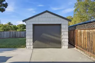 781 Ivy Dr, Menlo Park, CA 94025 - Photo 37
