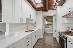18 Hillbarn Ct, San Mateo, CA 94403 - Photo 17