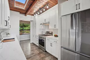 18 Hillbarn Ct, San Mateo, CA 94403 - Photo 15