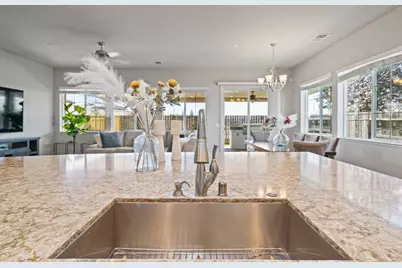 806 Fairywren Ct, Lincoln, CA 95648 - Photo 15