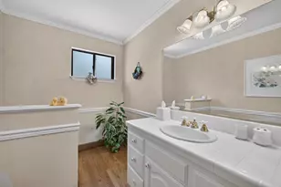 13204 Wright Way, Los Altos Hills, CA 94022 - Photo 59