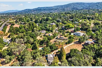 13204 Wright Way, Los Altos Hills, CA 94022 - Photo 107