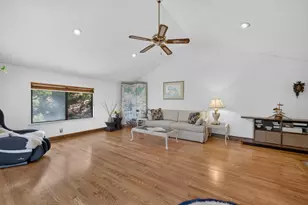 13204 Wright Way, Los Altos Hills, CA 94022 - Photo 35