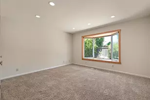 1247 Ironbridge Way, San Jose, CA 95118 - Photo 13