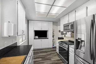 930 Apple Ct, Hollister, CA 95023 - Photo 13