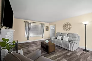 930 Apple Ct, Hollister, CA 95023 - Photo 5